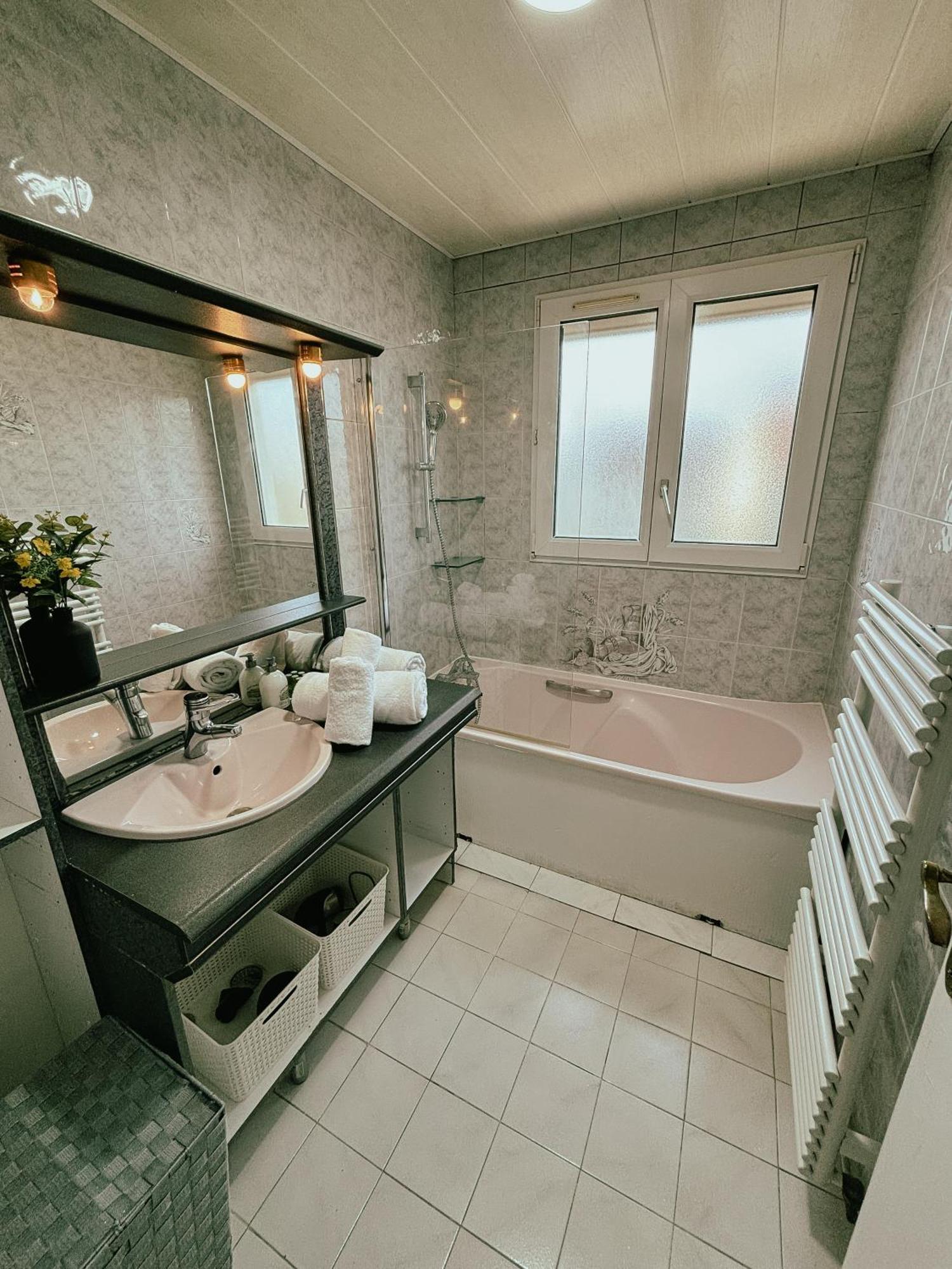 Duplex Avec Jardin - Proche Paris - Disneyland - Rer - Noisy-le-Grand Luaran gambar